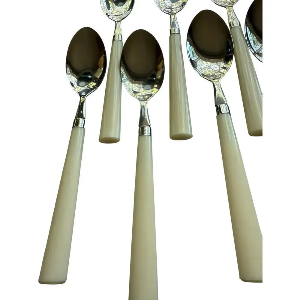 Vintage Cream Colored Plastic Handle Tablespoons 8 Pieces Made Taiwan 1970's